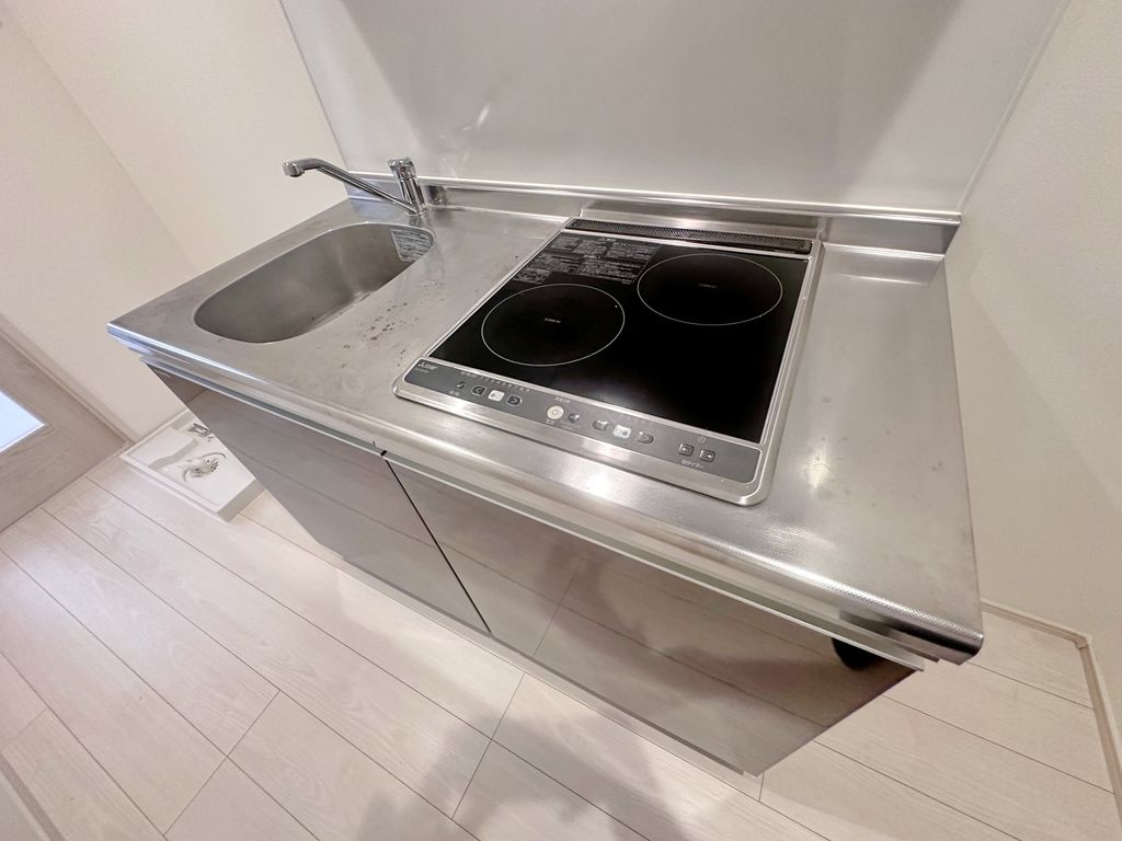 キッチン　同物件別部屋写真