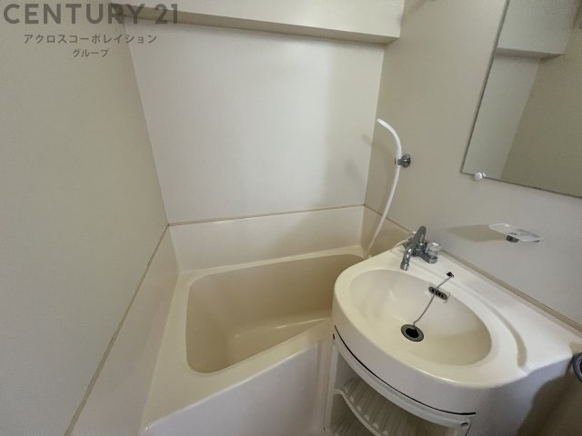 バス・シャワールーム　シンプルで機能的なユニットバスです！