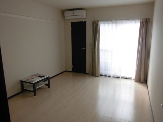 居室・リビング　使いやすい居間です