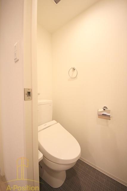 トイレ　セレニテ福島シェルト