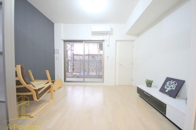 居室・リビング　セレニテ福島シェルト