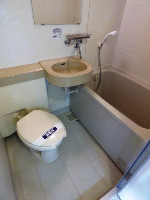 バス・シャワールーム