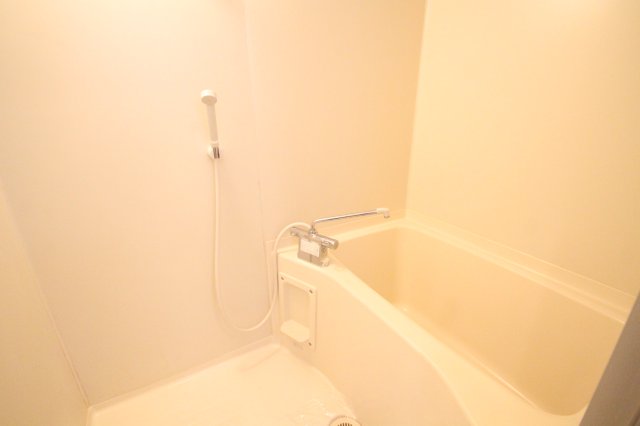 バス・シャワールーム　※同物件別号室の写真になります
