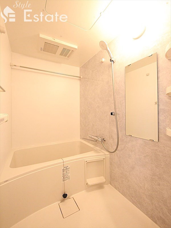 バス・シャワールーム　バスルーム