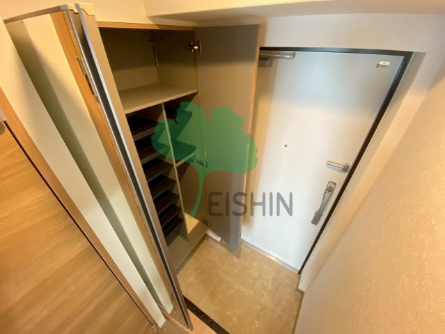 玄関　下駄箱もしっかりついてます！