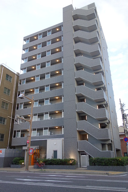 建物外観　東中通沿い♪