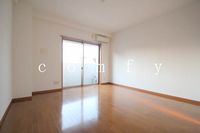 居室・リビング　ゆとりある広さの居室　９．３帖