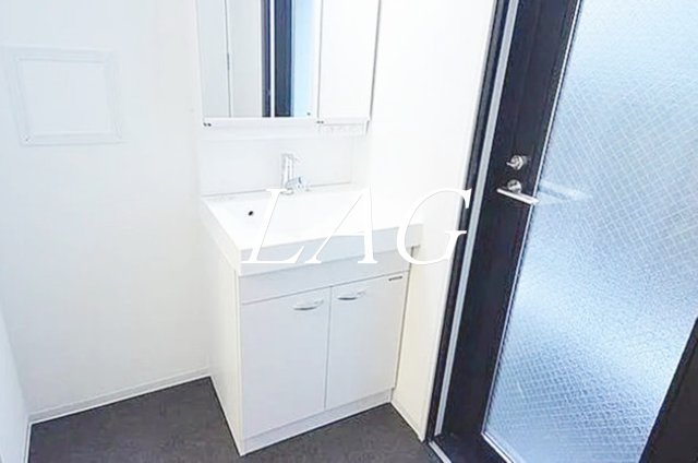 洗面設備　独立洗面台です。