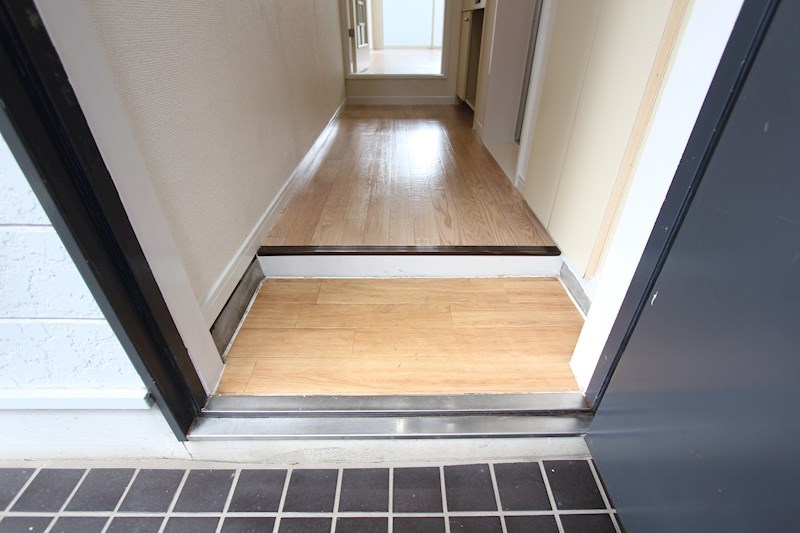 玄関　※同間取り別部屋参照