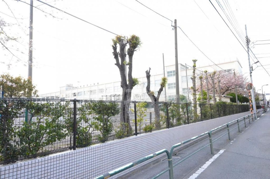 小学校　足立区立東栗原小学校（小学校）まで420m