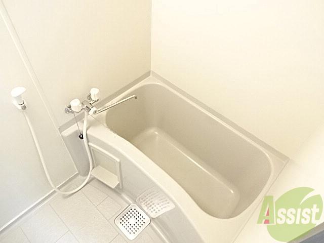 バス・シャワールーム　広々としたお風呂は日々の疲れも癒やせそうですよね～♪