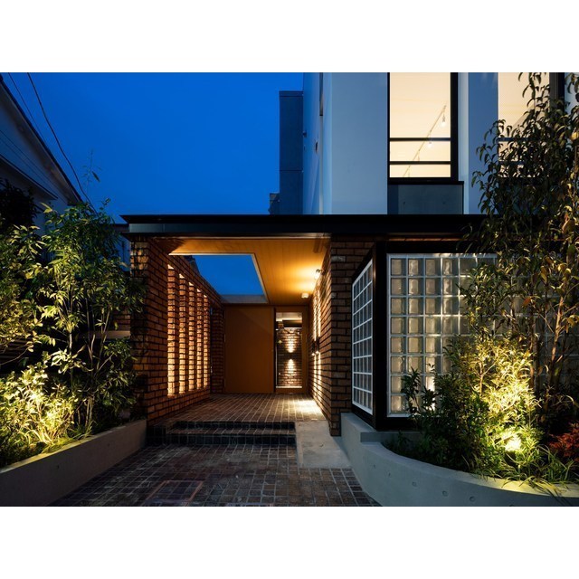 エントランス　建物の内部です