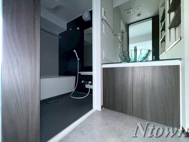 洗面設備　脱衣スペースもあります