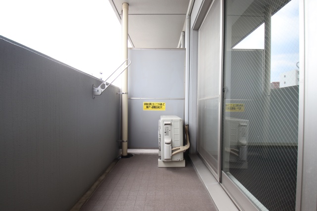 バルコニー　※別室の参考写真の為、現況優先です。