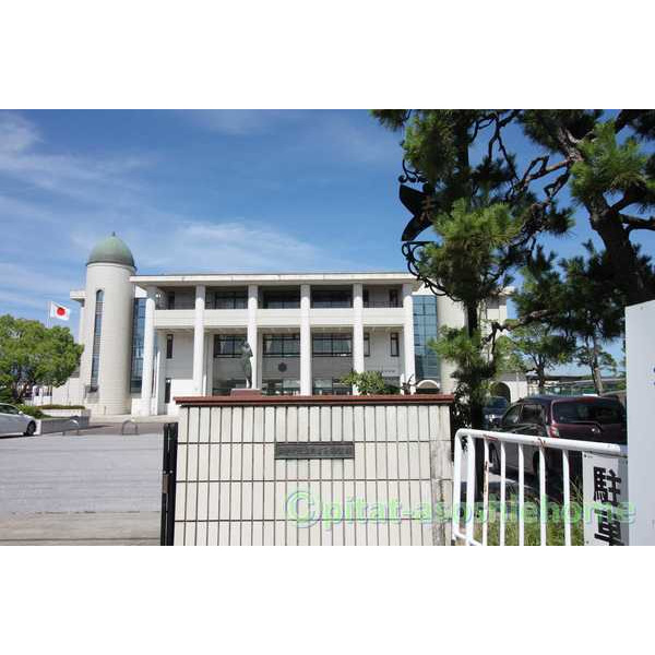 中学校　長浜市立北中学校（中学校）まで2408m