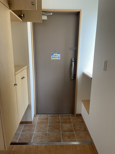 玄関　同物件別号室