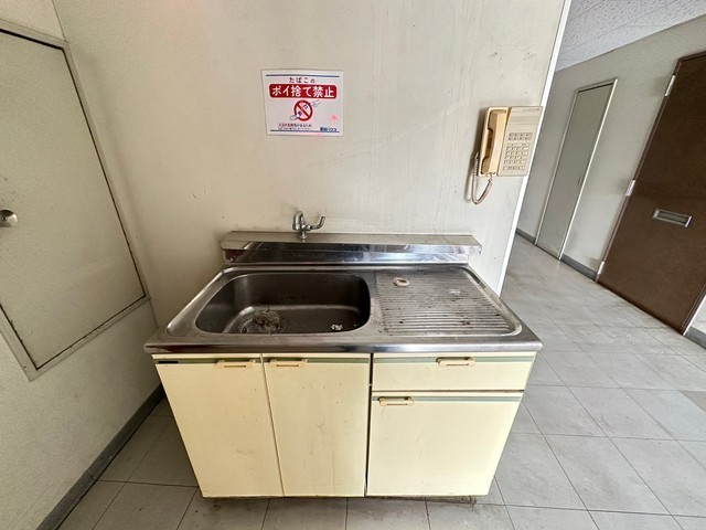 キッチン　※共用部に設置