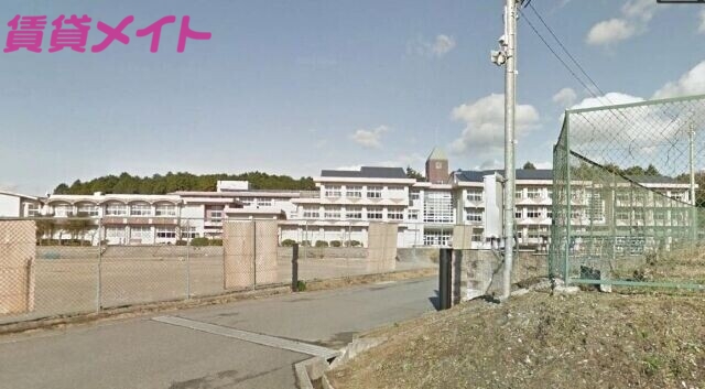 中学校　いなべ市立北勢中学校（中学校）まで2885m