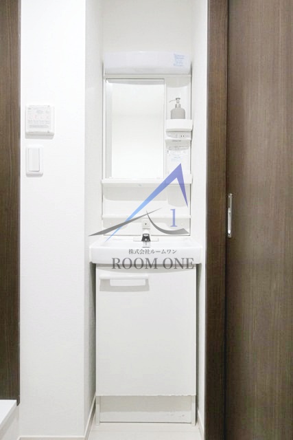 洗面設備　独立洗面台です。