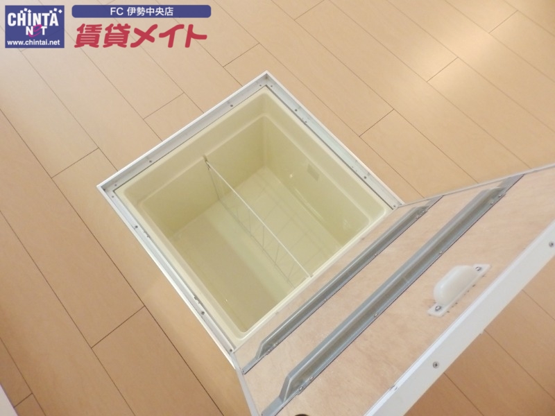 収納　別部屋画像参照