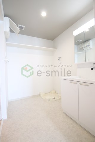 洗面設備　広い洗面スペース