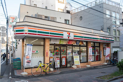 コンビニ　セブン-イレブン 西小山桜並木通り店（コンビニ）まで126m