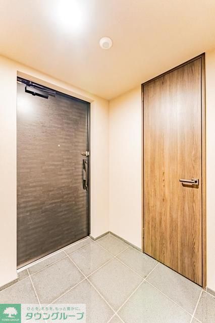 玄関　※写真は同タイプ住戸です。