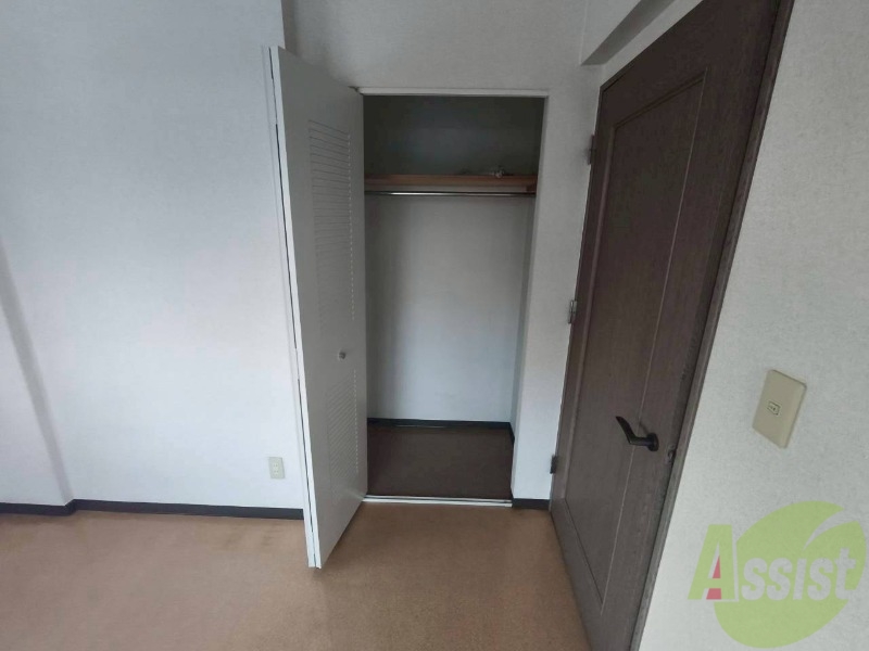 収納　寝室のクローゼットにもたくさん収納出来ますね！