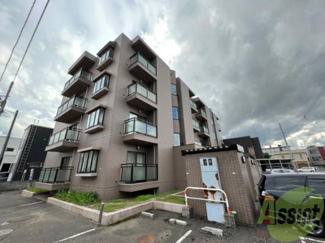 建物外観　札幌市東区北２０条東「オ・ドミール美香保１」