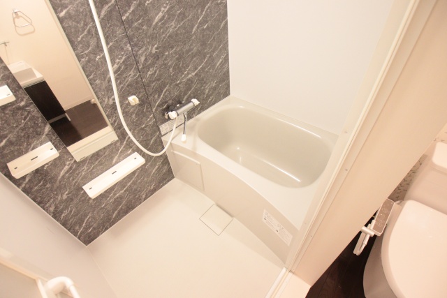 バス・シャワールーム　※別室の参考写真の為、現況優先です。