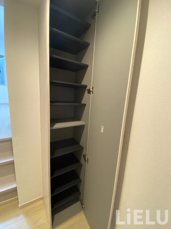 玄関　※同シリーズ物件モデルルームの写真です