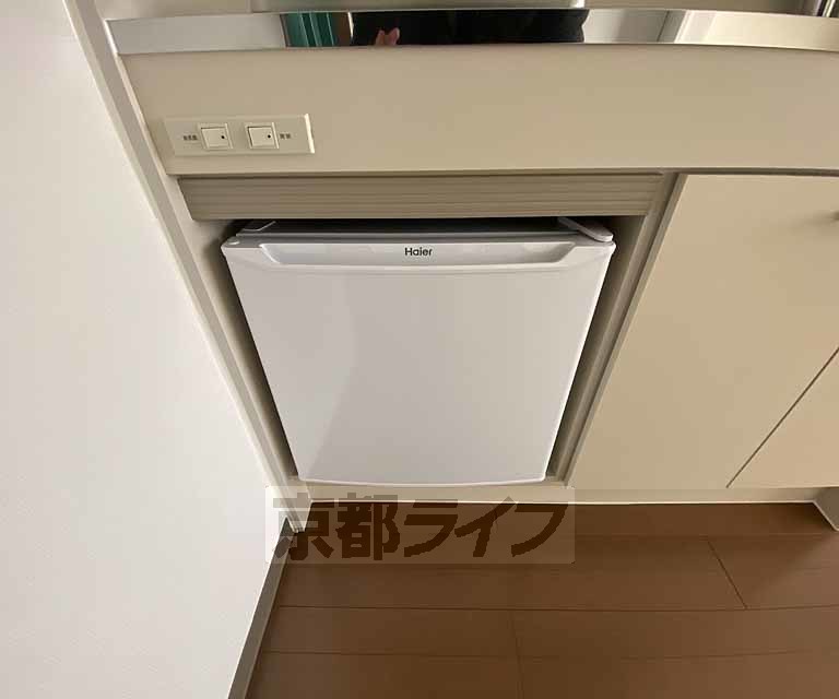 収納　コンパクトな冷蔵庫です。