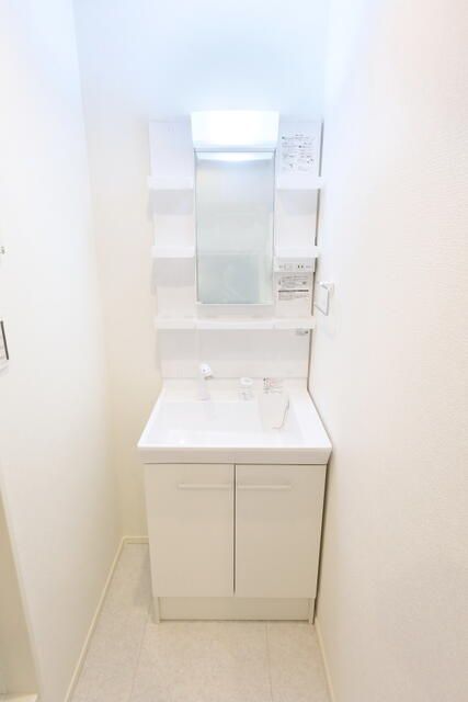 洗面設備　同施工会社新築参考画像