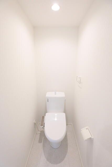 トイレ　同施工会社新築参考画像