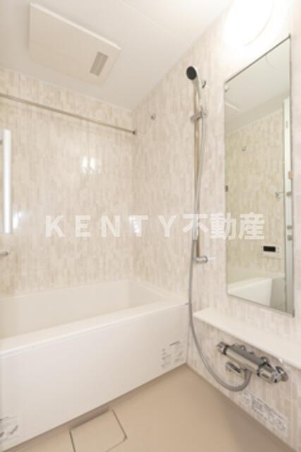 バス・シャワールーム　ゆったり過ごせるお風呂です