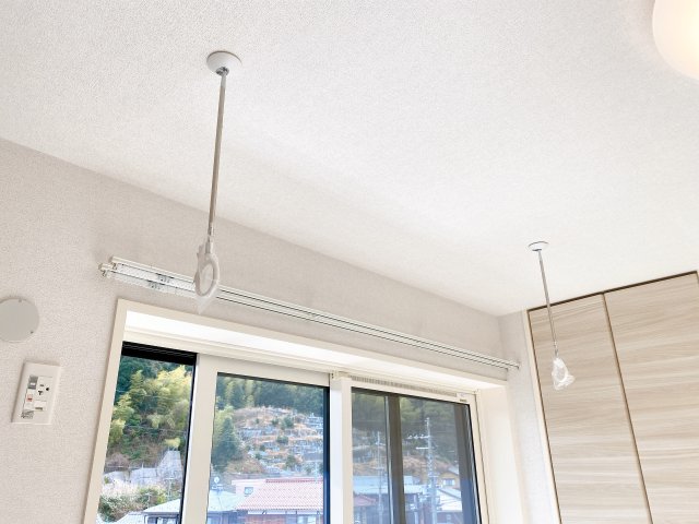 その他共有部分　室内物干しもあります＊