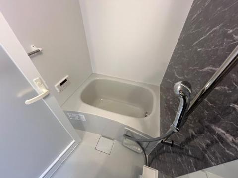 バス・シャワールーム　追い焚きバス（イメージ）