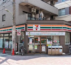 コンビニ　セブン-イレブン 大田区大森駅南店（コンビニ）まで396m