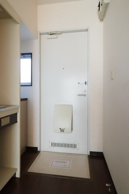 玄関　図面と現状に相違がある場合には現状を優先