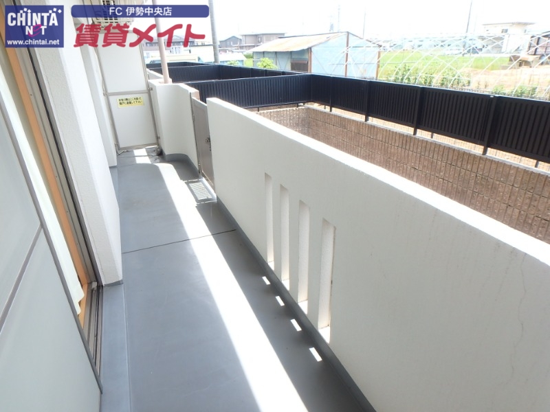 バルコニー　同型タイプの写真です。