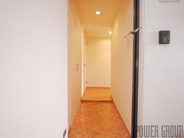 玄関　同タイプ内観です