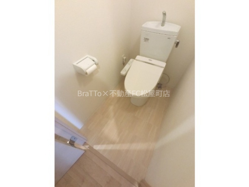 トイレ　トイレ（ウォシュレット付）