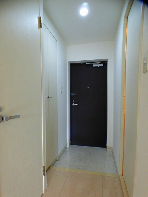 玄関　※写真と異なる場合は現状優先。