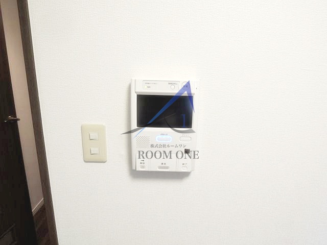 セキュリティ　モニター付きインターホンです。