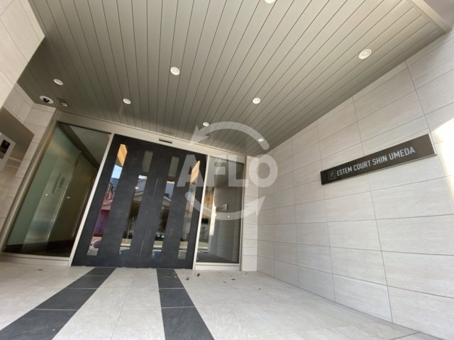 エントランス　エステムコート新梅田　エントランス