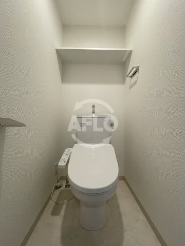 トイレ　エステムコート新梅田　温水洗浄便座
