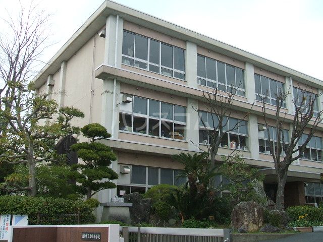 小学校　白脇小学校（小学校）まで651m