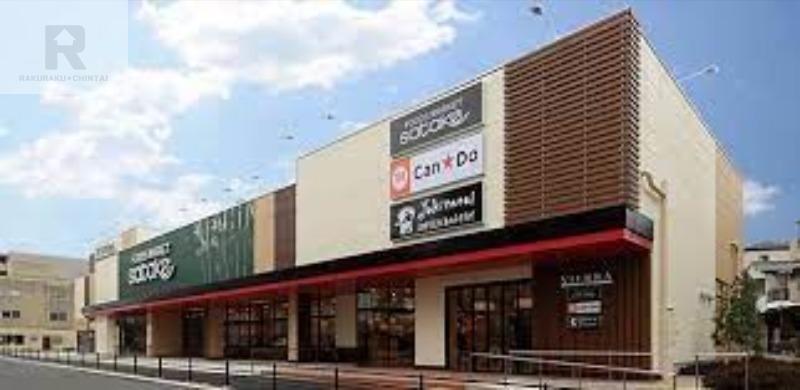 スーパー　Foods　Market　satakeビエラ千里丘店（スーパー）まで742m