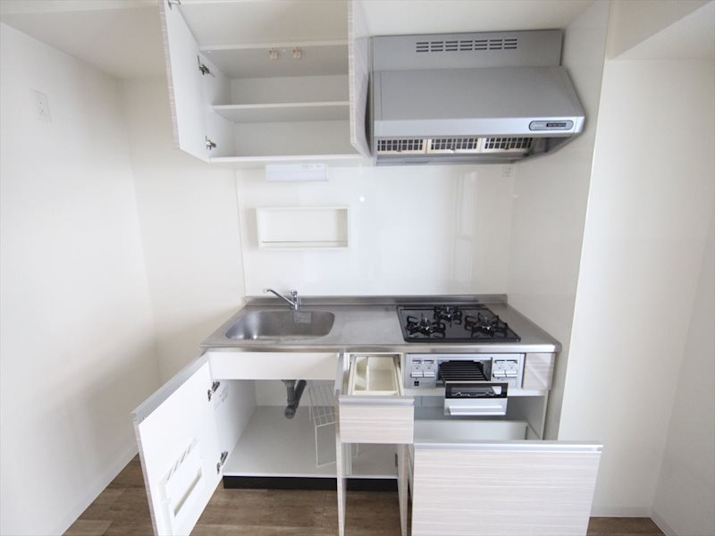 バルコニー　システムキッチン（ガス3口コンロ付）