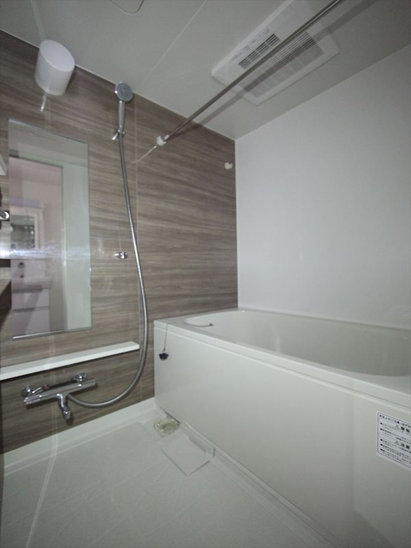 バス・シャワールーム　浴室暖房乾燥機能付バス